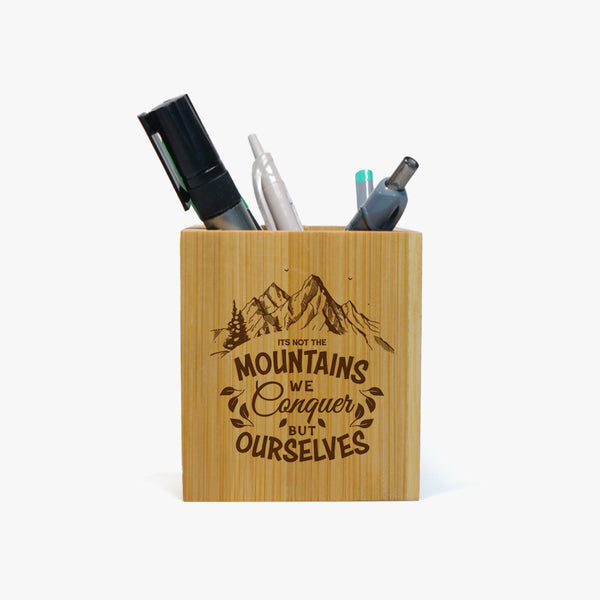 Travel Compact Wooden Pen Stand: Conquer